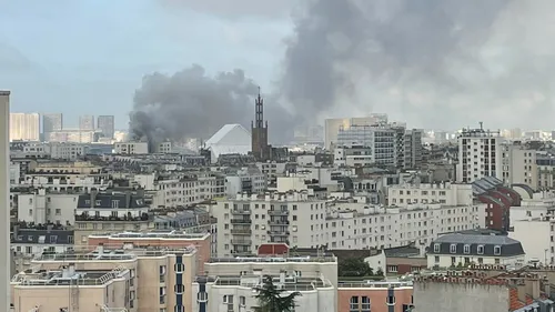 Un impressionnant incendie dans le 12e arrondissement de Paris